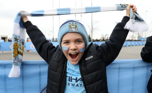 A young Manchester City fan