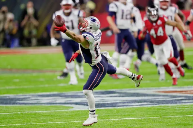 Julian Edelman fails to make a catch