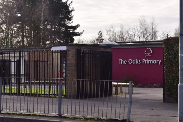 Oaks Primary school