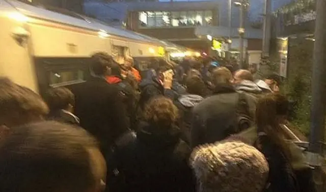 Commuters evacuated at Dalston