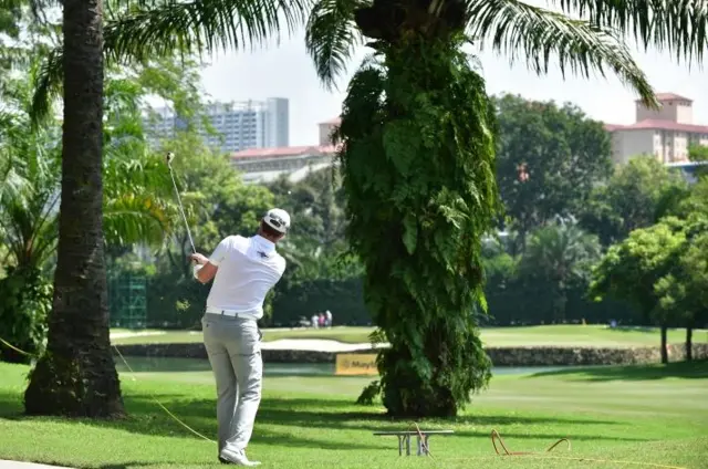 Marc Warren in first-round action