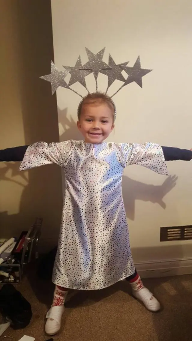 Zanthe, 5, as the star from Twinkle, Twinkle, Little Star