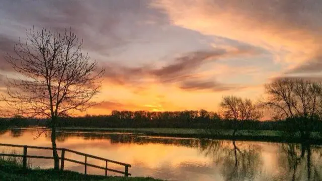 Sunrise over the River Trent