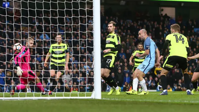 Pablo Zabaleta scores