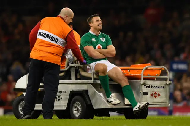 Tommy Bowe goes off injured