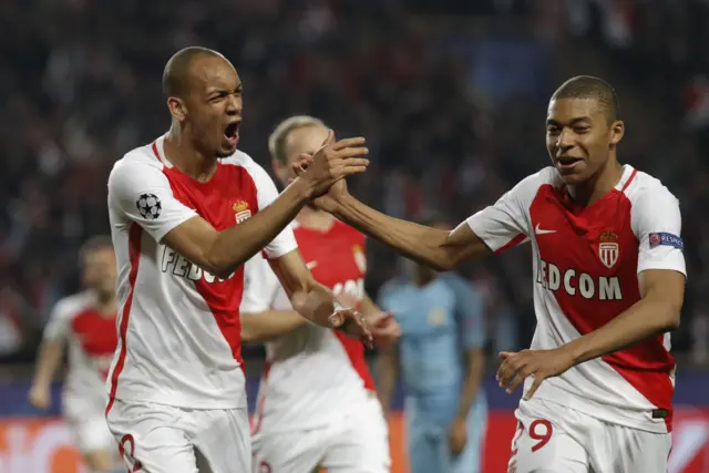 Fabinho celebrates