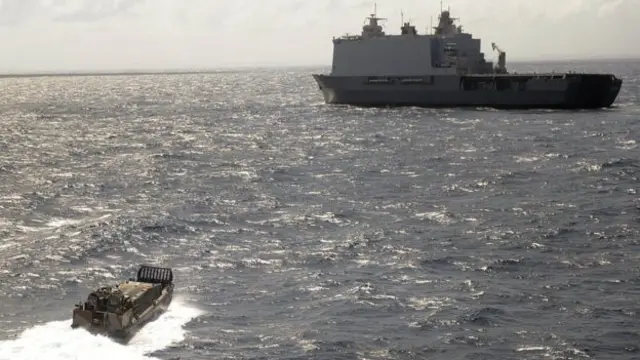 
          The EU Naval Force patrols off the coast of Mogadishu to thwart any potential pirate attacks in the region, 5 September 2013
        