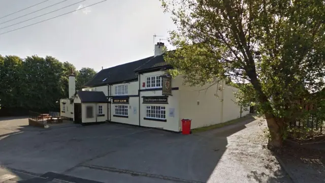 Red Lion on Ruxley Road, Bucknall