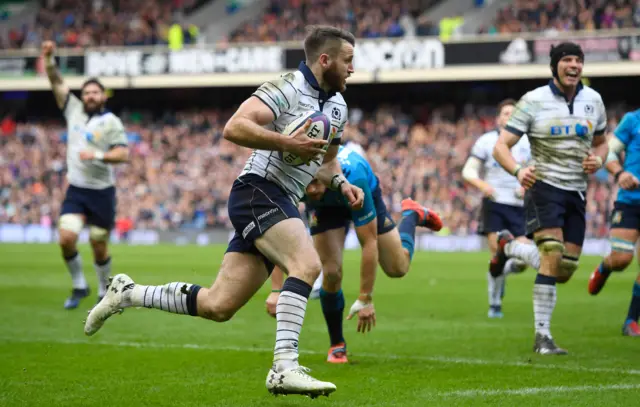 Tommy Seymour scores the bonus point try