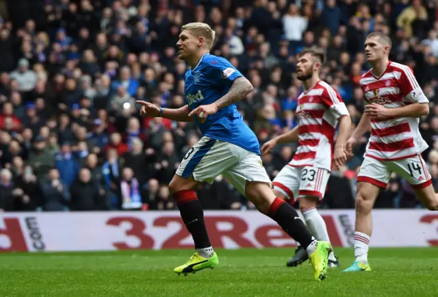 Martyn Waghorn celebrates