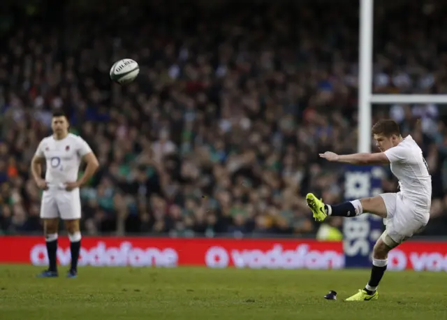 Owen Farrell kicks a penalty