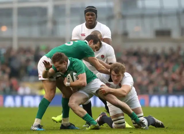 Joe Launchbury makes a tackle