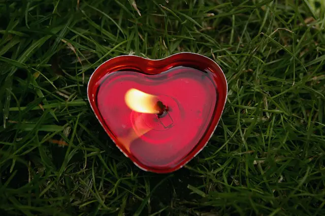 Heart candle