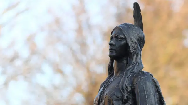 Pocahontas statue, Gravesend