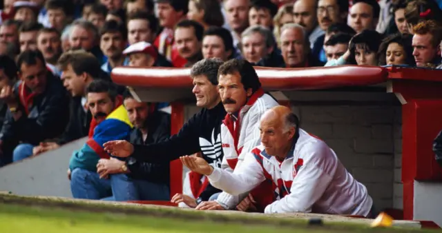 Ronnie Moran (right)