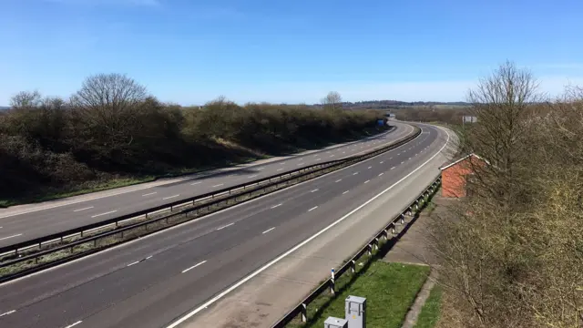 Deserted M6 between junctions 14 and 15