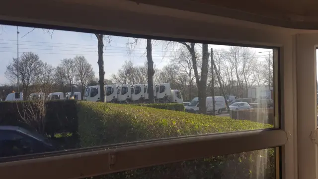 Traffic through Stone on A34