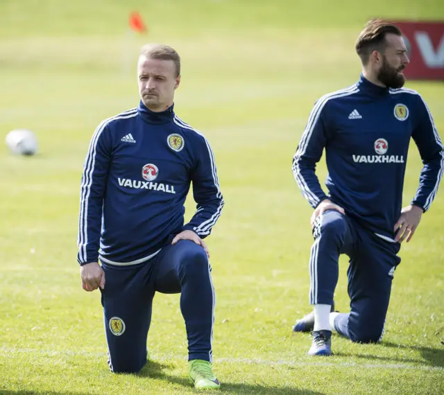 
          Scotland strikers Leigh Griffiths and Steven Fletcher in training
        