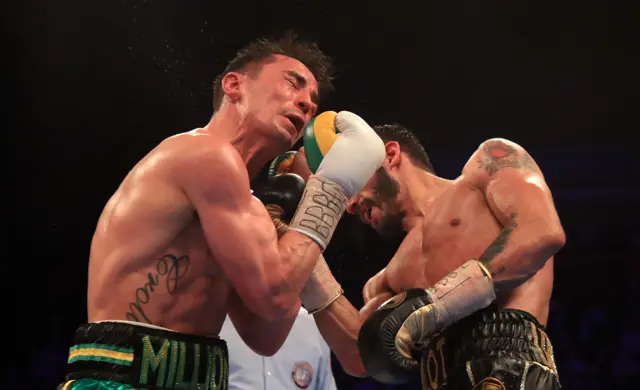 Linares v Crolla, round 11