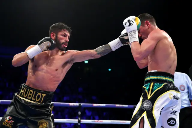 Linares v Crolla, round nine