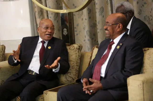 
          President Al-Bashir of Sudan and his South African counterpart, Jacob Zuma
        