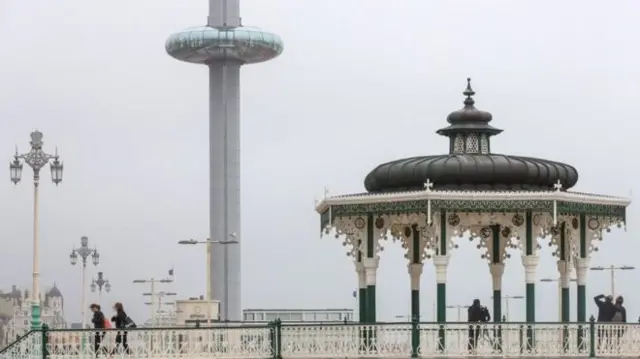 Brighton i360 and bandstand