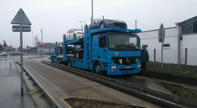 Car transporter on guided busway