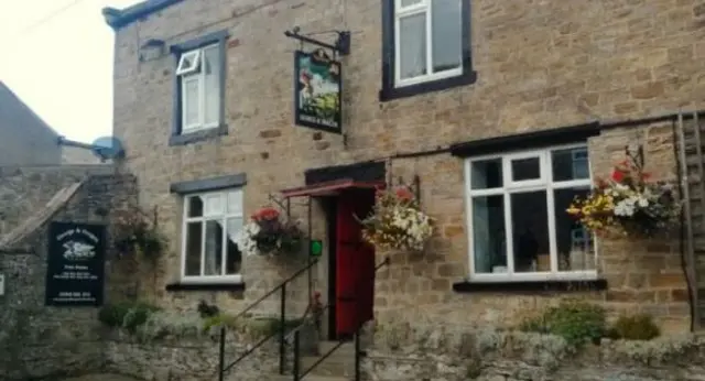 PUB