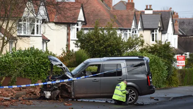 Crashed Land Rover Discovery driven by the suspect