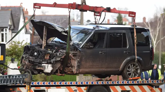 Land Rover removed by police