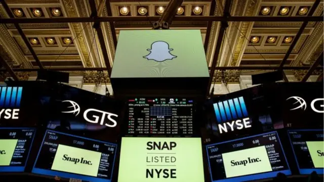 Snap signs in NYSE