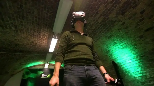 Virtual reality head set