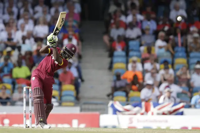 Jonathan Carter hits a boundary