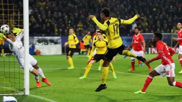 Pierre-Emerick Aubameyang scoring