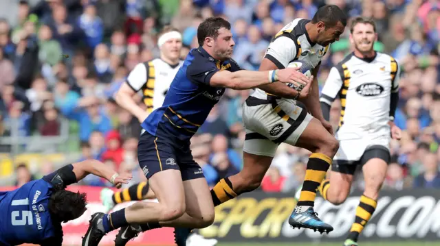 Robbie Henshaw and Kurtley Beale