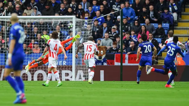 Wilfred Ndidi celebrates