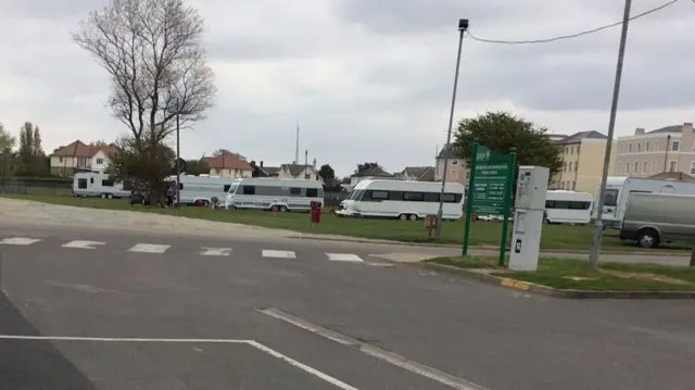 Travellers on Bath House Meadow, Walton