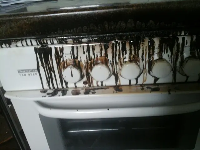 Damaged cooker