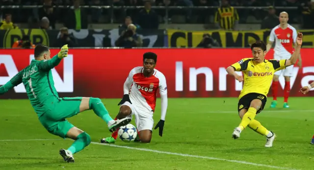 Borussia Dortmund"s Shinji Kagawa scores their second goal