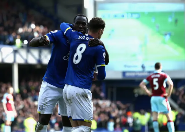 Romeu Lukaku celebrates