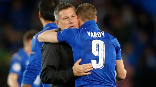 Craig Shakespeare and Jamie Vardy embrace