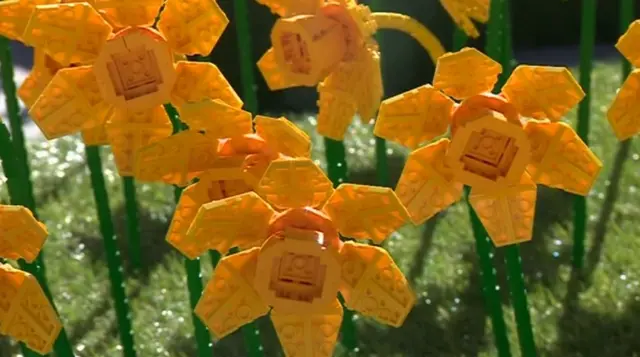 Lego daffodils