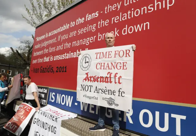 Arsenal fans protest