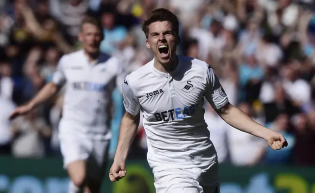 Tom Carroll celebrates