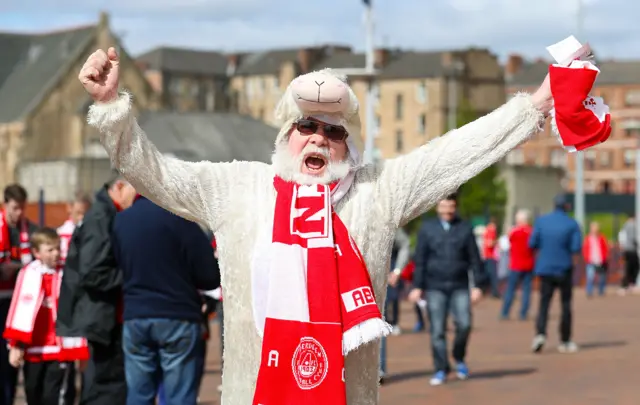 An Aberdeen supporter