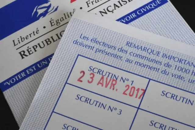 Voting card in Rennes