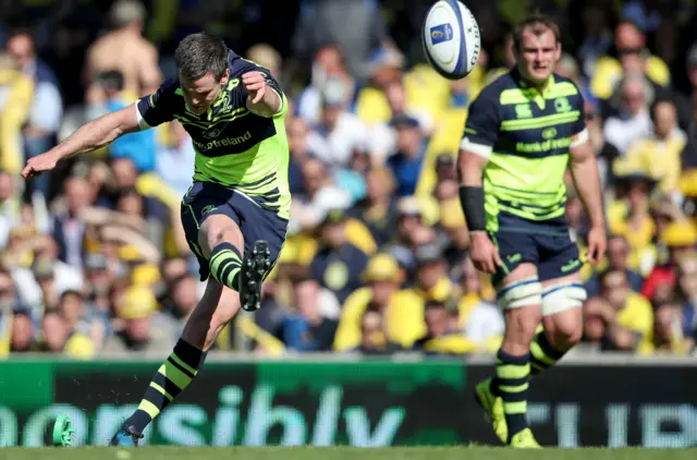 Jonny Sexton kicks a penalty