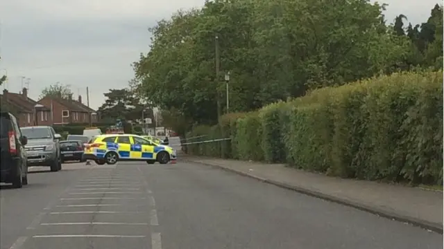 Police car on Queensland Crescent, Chelmsford