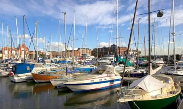 Hull Marina