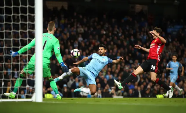 Manchester City's Aguero misses another opportunity